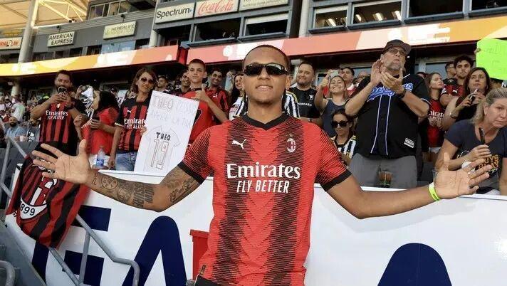 开云体育在线下载-NBA球星班凯罗丨我支持米兰