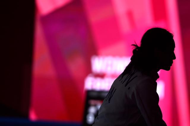 开云体育在线官网-憾负！孙一文伤退缺阵 但中国女重拼到了最后一刻